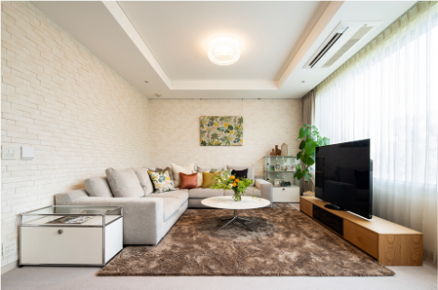 綺麗に整った明るいリビング